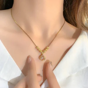 SMART KOREAN NECKLESS